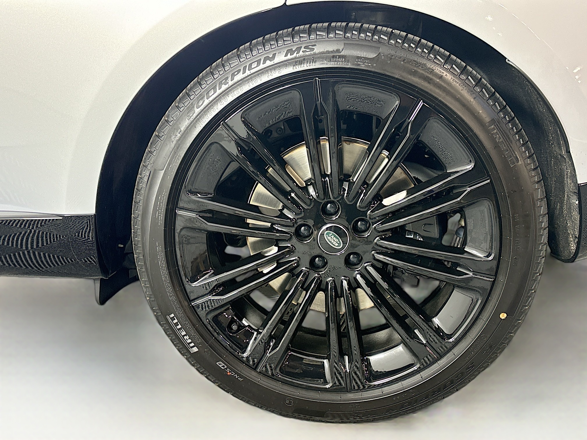 2025 Land Rover Range Rover SE photo 25