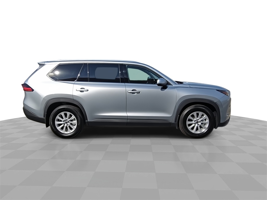 2025 Toyota Highlander Hybrid XLE photo 6