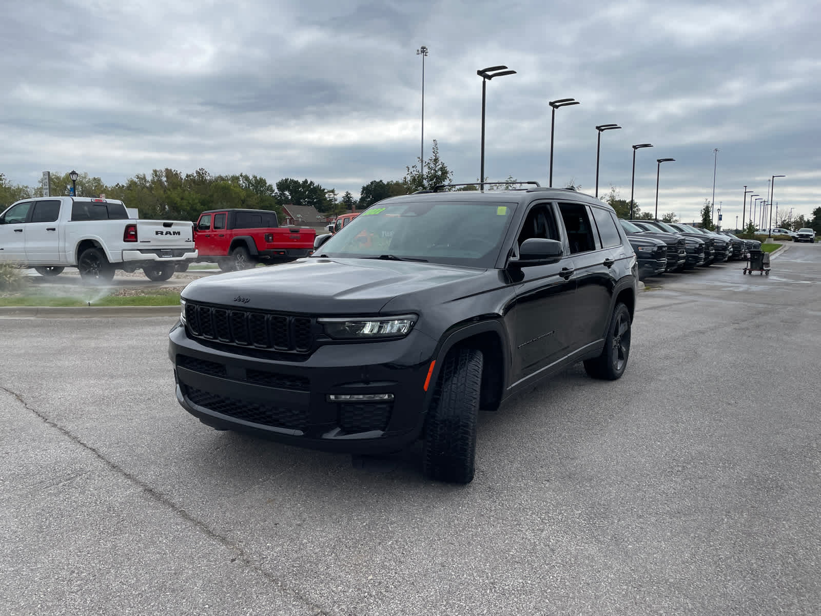 2022 Jeep Grand Cherokee Limited photo 3