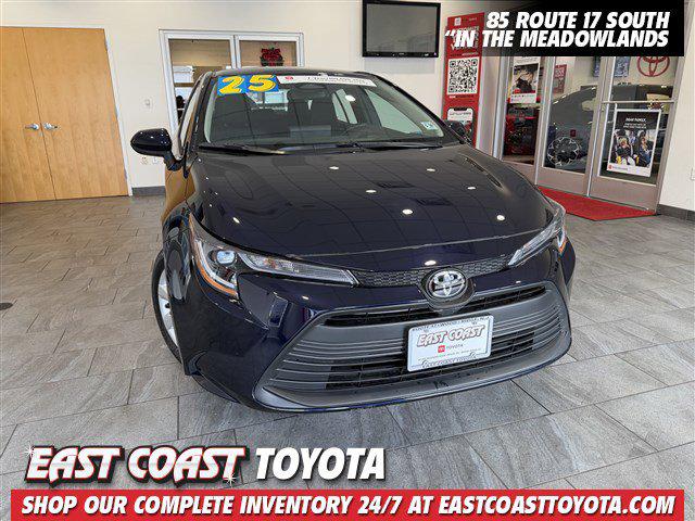 2025 Toyota Corolla LE's photo