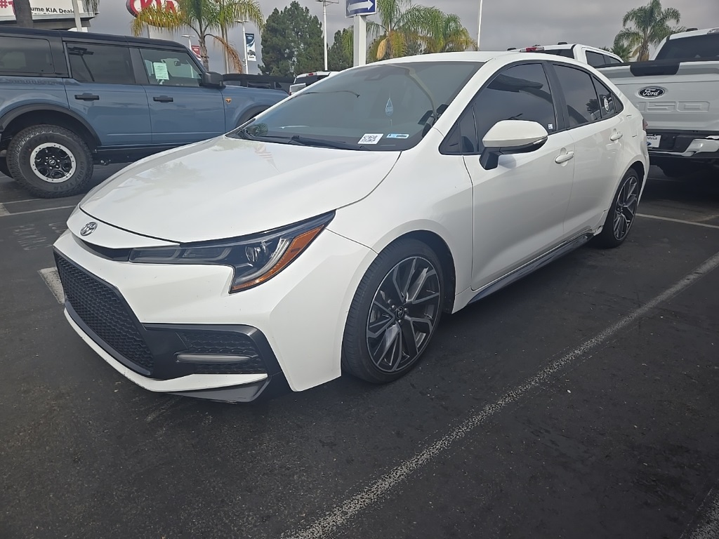 2021 Toyota Corolla SE photo 3