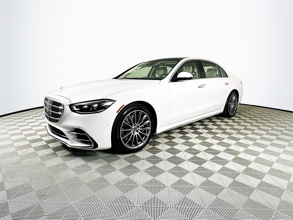 2026 Mercedes Benz S 580 4MATIC photo 3
