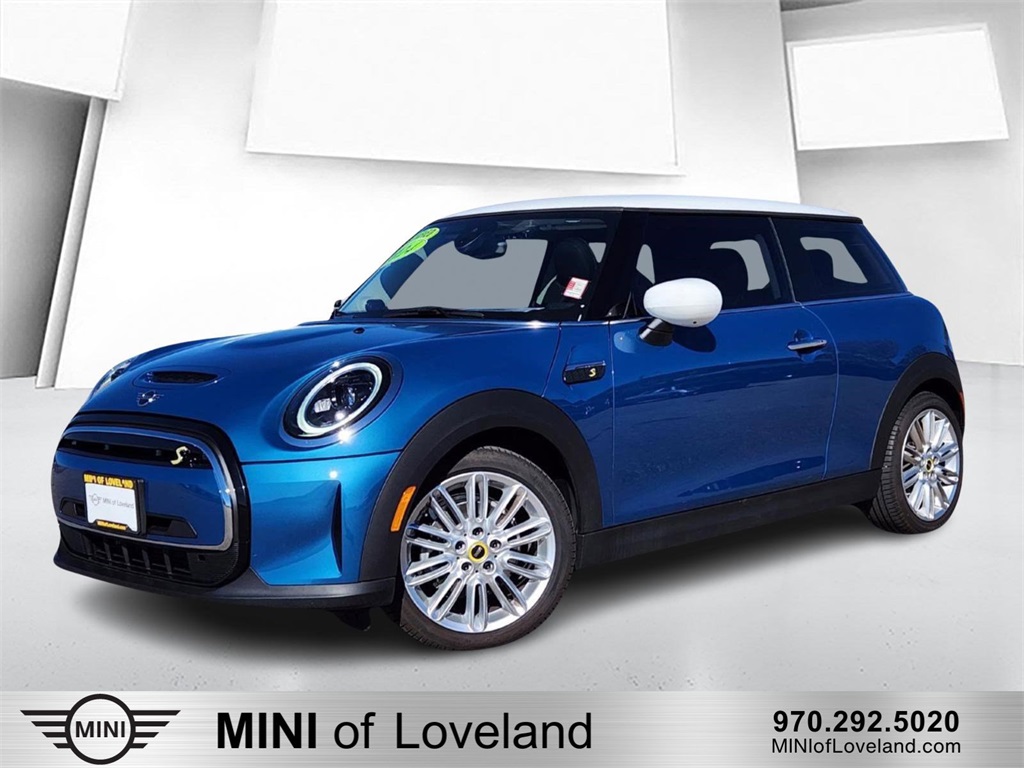 2024 MINI Hardtop 2 Door SE's photo