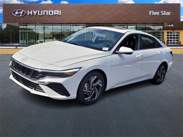 2025 Hyundai Elantra SEL Convenience photo 3