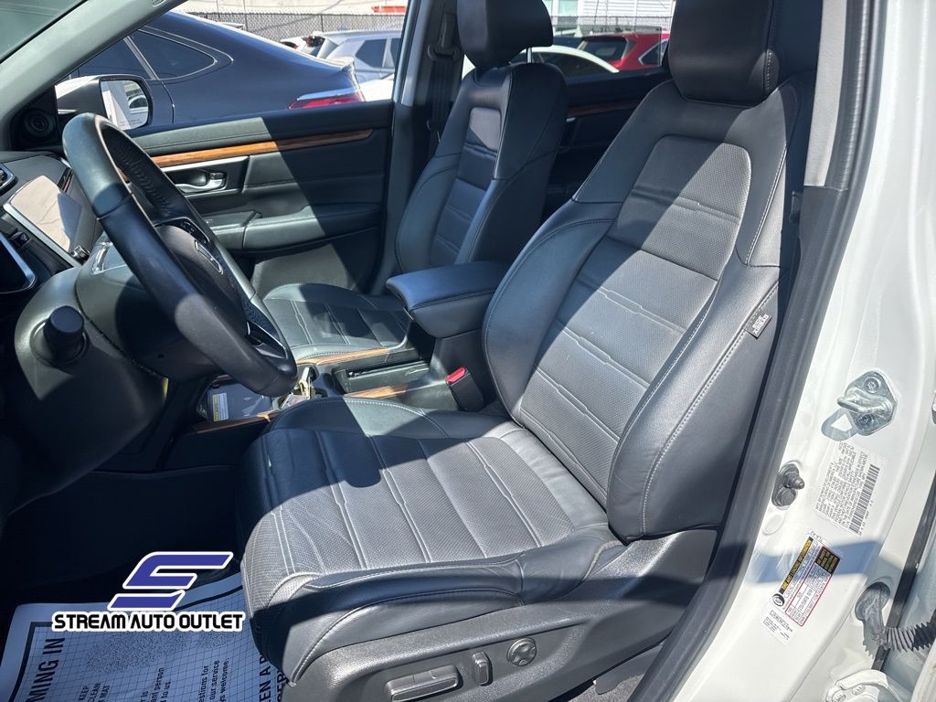 2022 Honda CR-V Touring photo 12