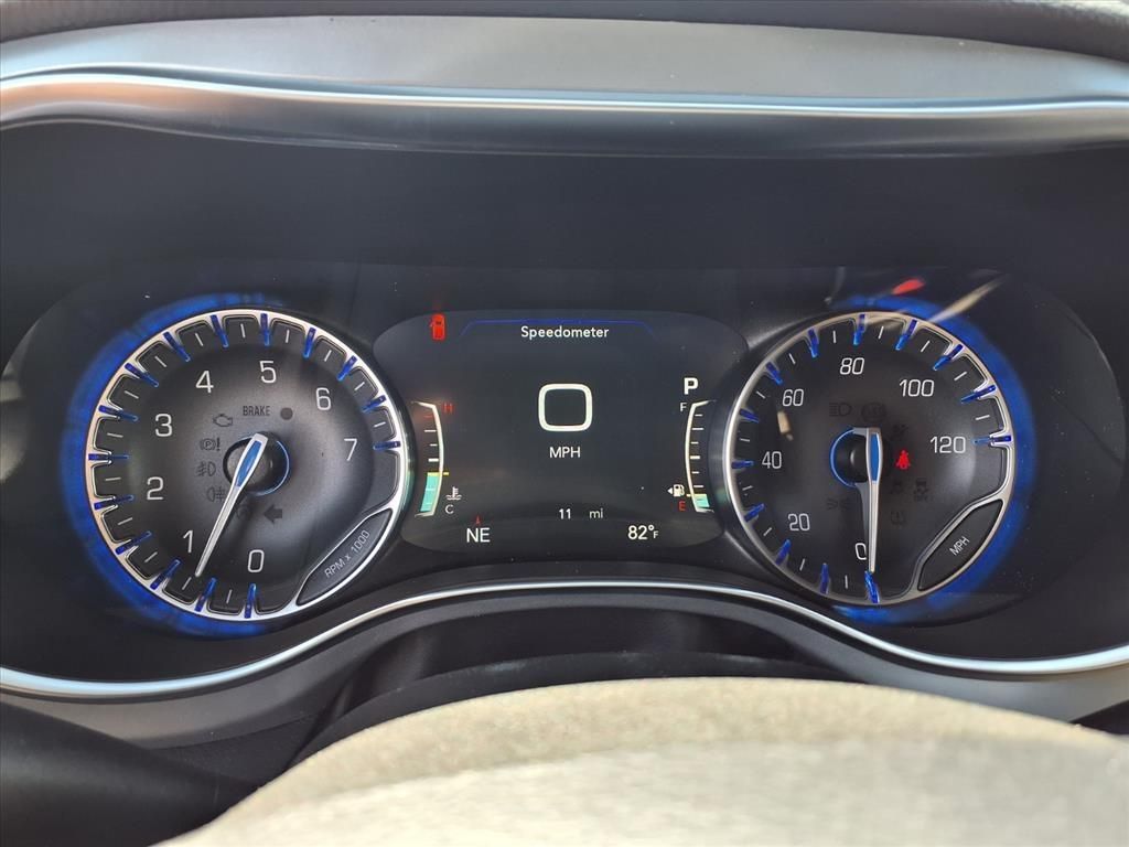 2026 Chrysler Pacifica Limited photo 11