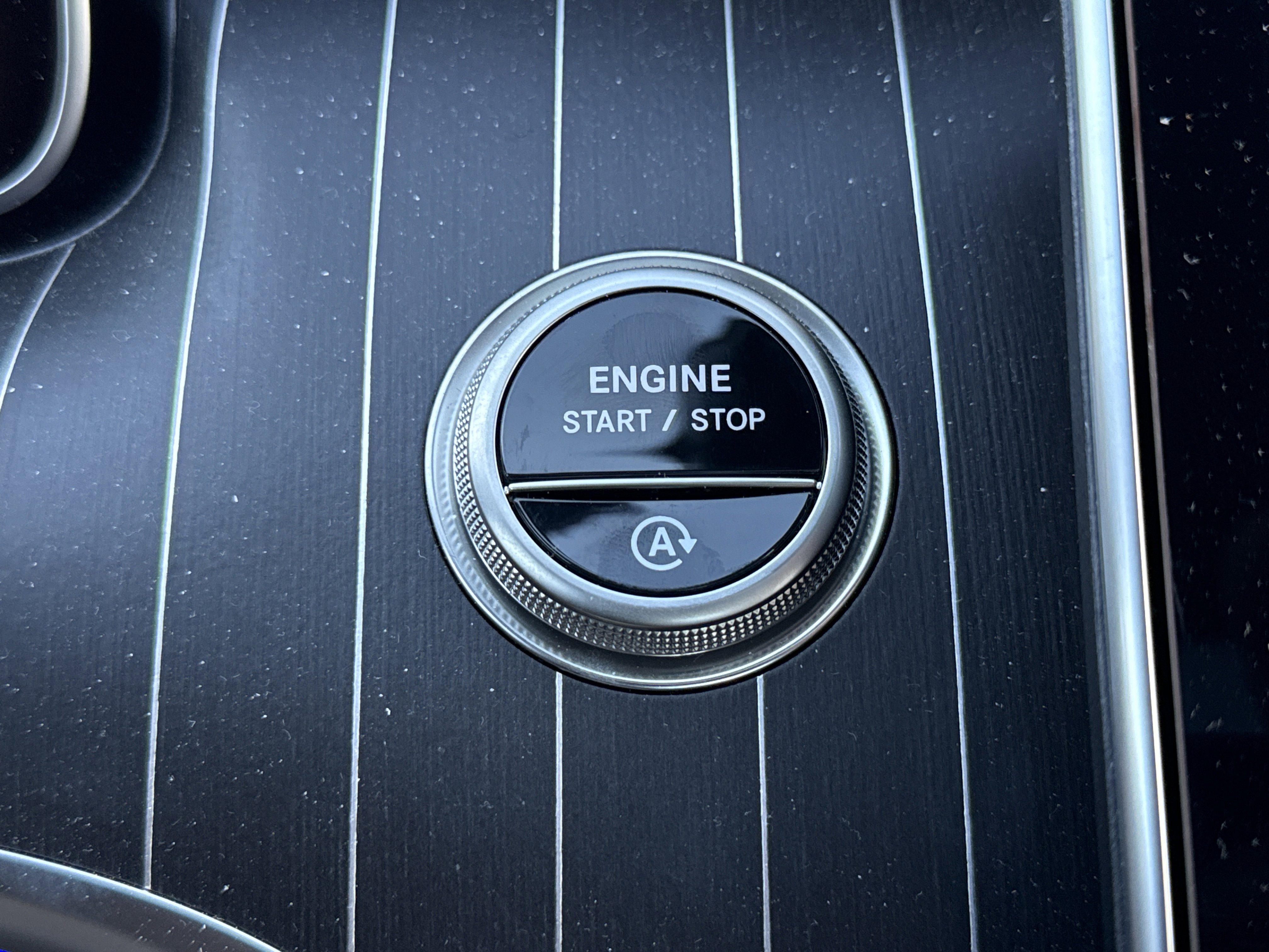 2025 Mercedes Benz C 300 4MATIC photo 2