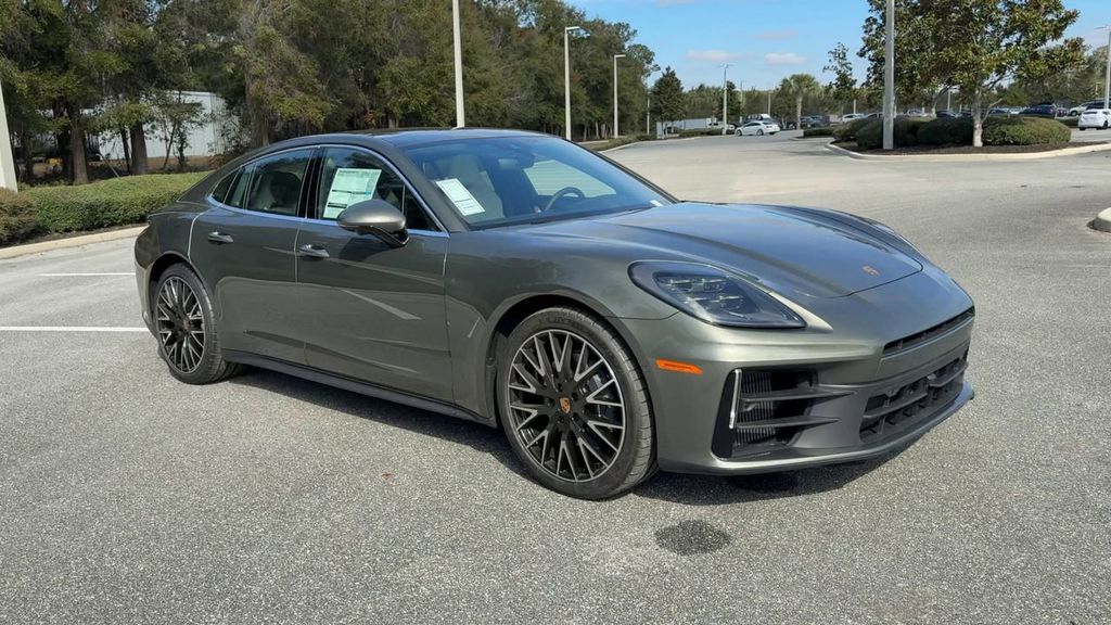 2025 Porsche Panamera 4 photo 2