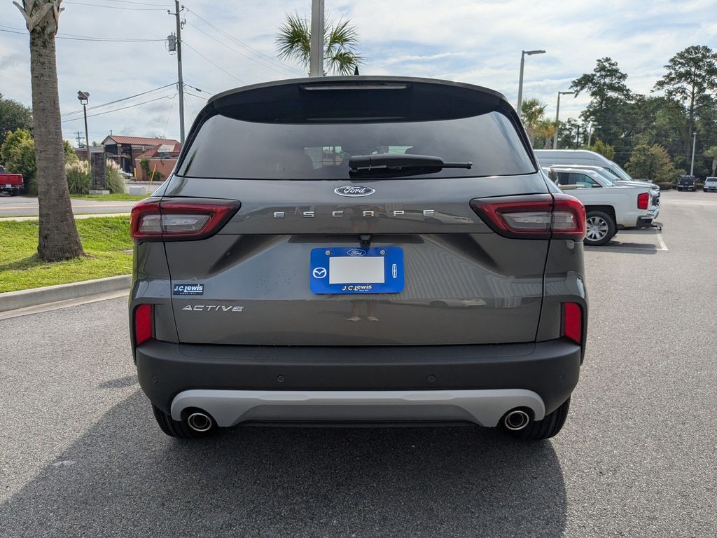 2025 Ford Escape Active photo 5
