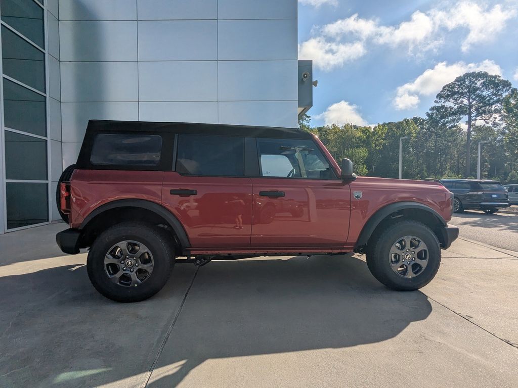 2025 Ford Bronco Big Bend photo 2
