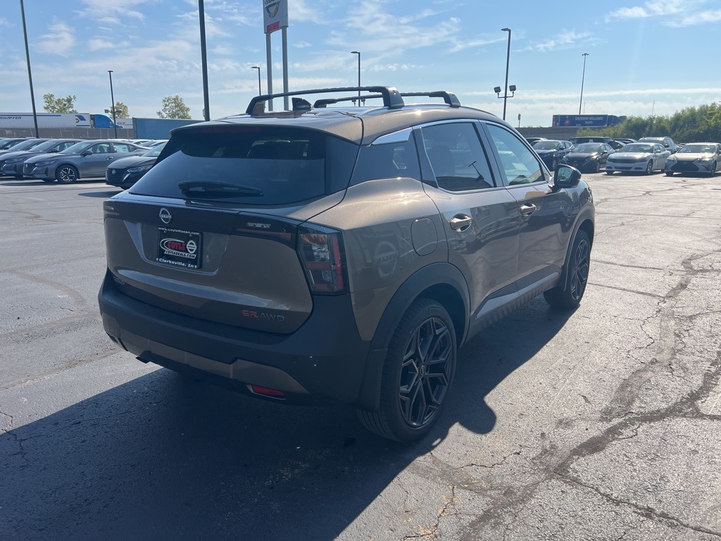 2026 Nissan Kicks SR photo 3