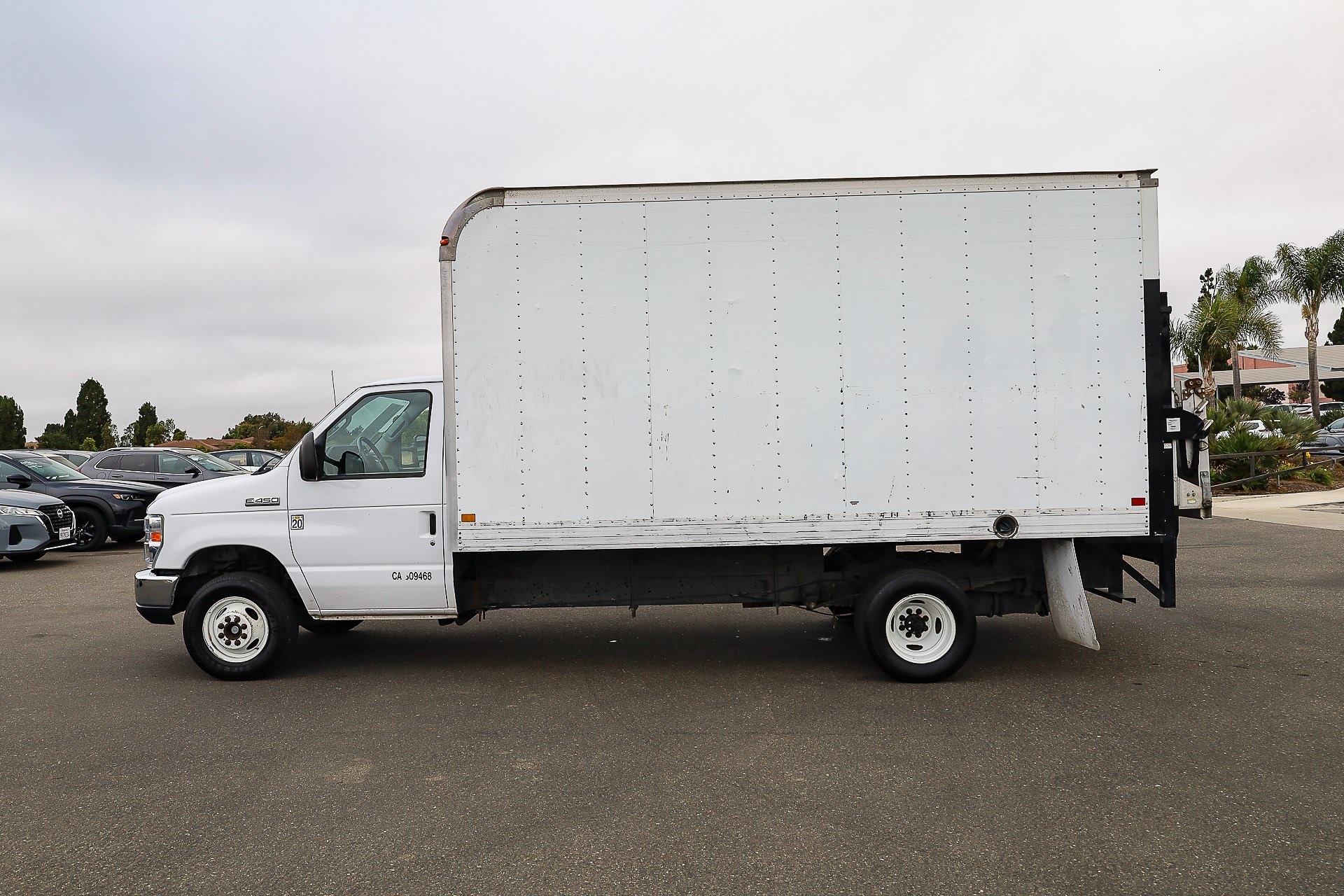 2019 Ford E-450 photo 7