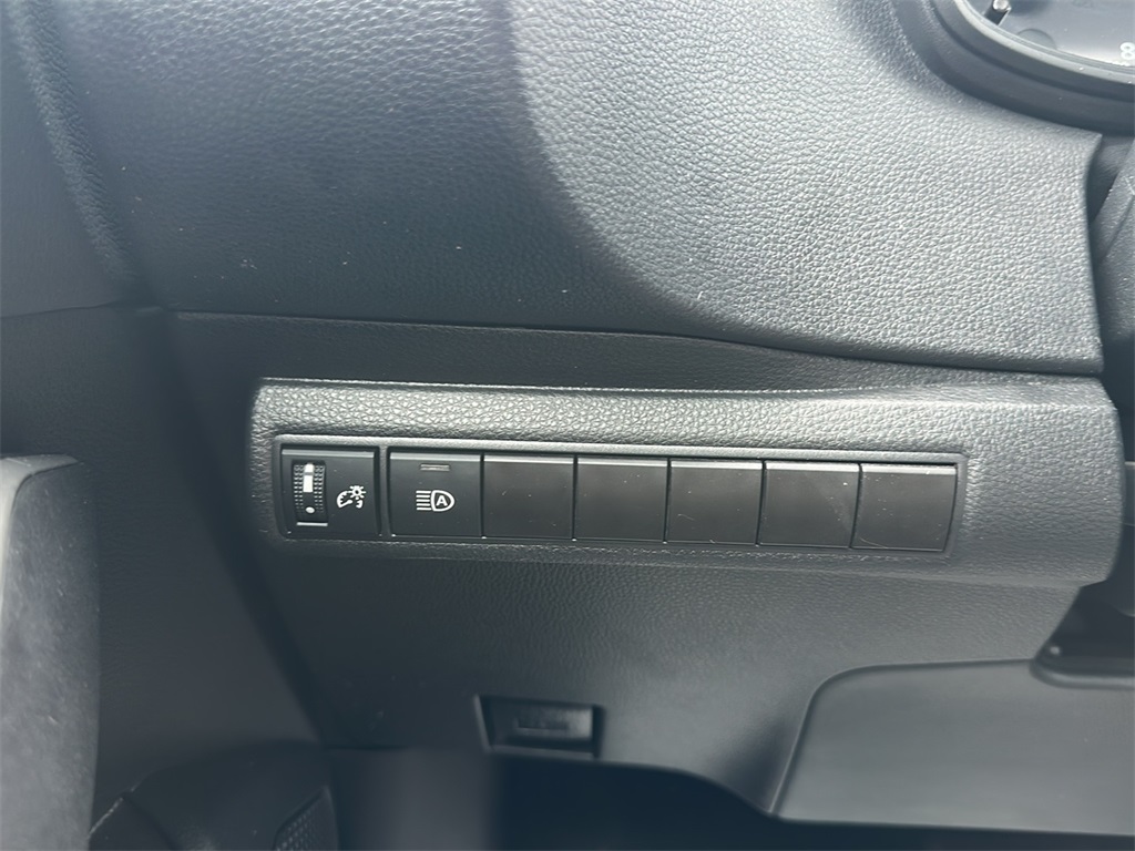 2023 Toyota Corolla SE photo 12