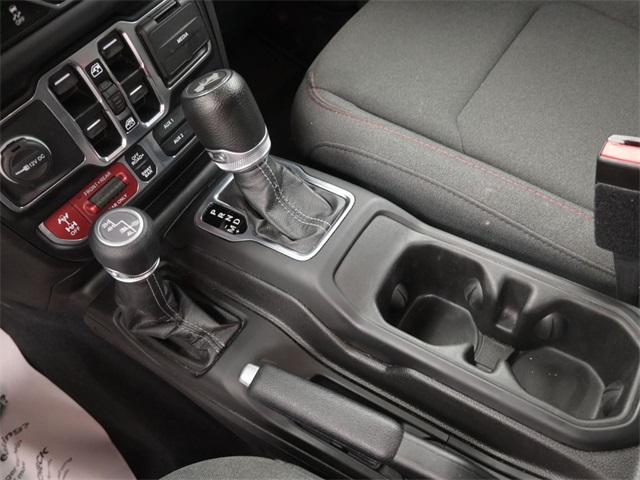 2024 Jeep Wrangler Rubicon photo 3