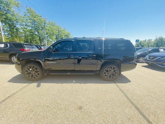 Used 2010 GMC Yukon XL SLT1 with VIN 1GKUKLE32AR168496 for sale in Howell, MI
