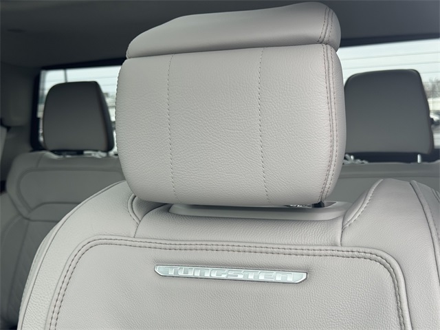 2025 Ram 1500 photo 30