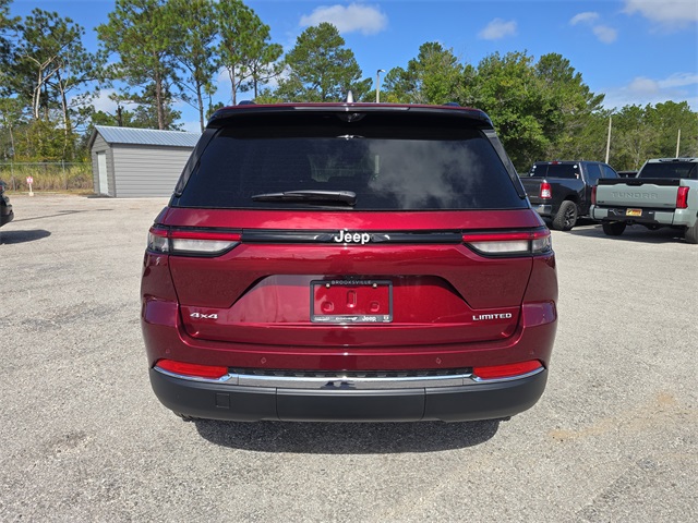 2025 Jeep Grand Cherokee Limited photo 3