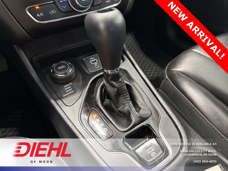 2019 Jeep Cherokee Altitude photo 32