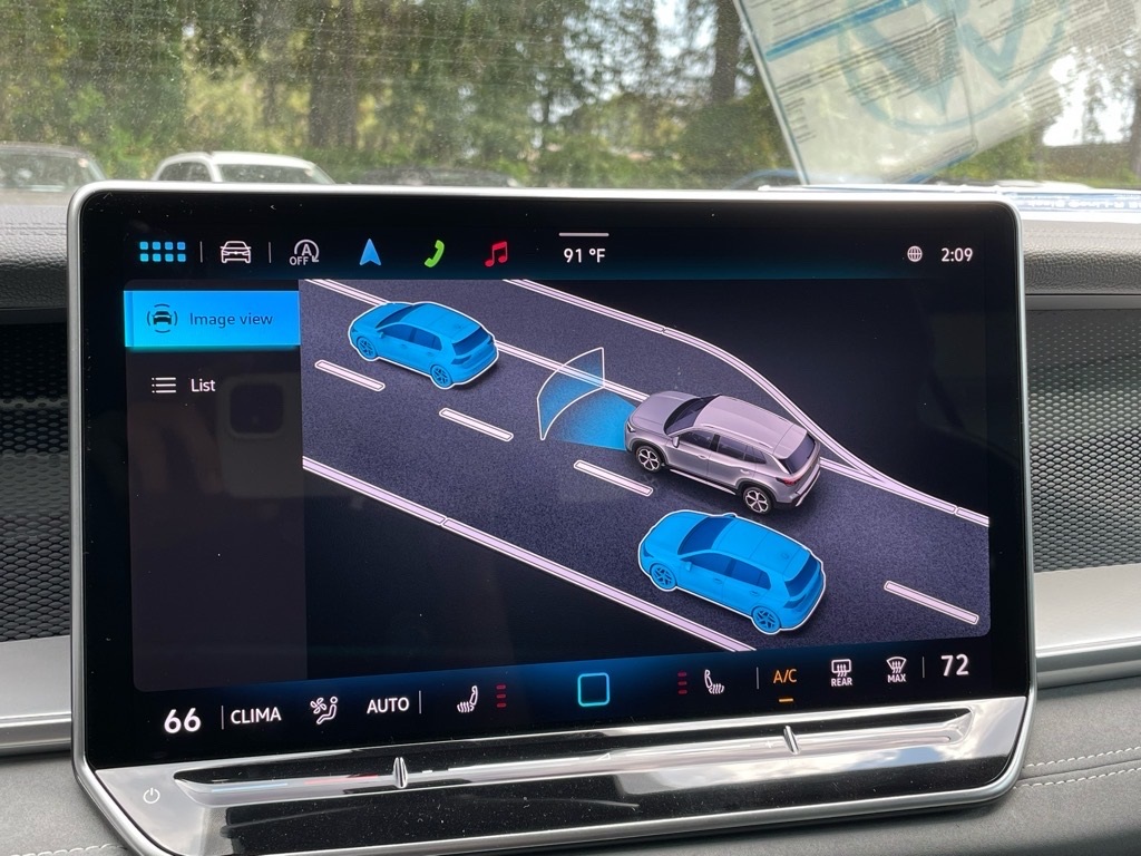 2025 Volkswagen Tiguan SE R-Line Black photo 16