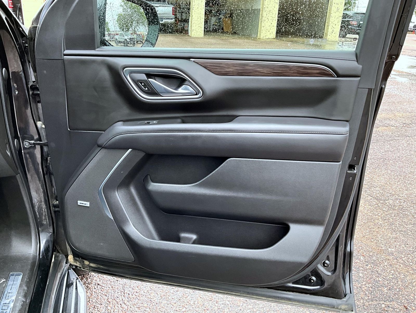 2021 Chevrolet Suburban LT photo 16