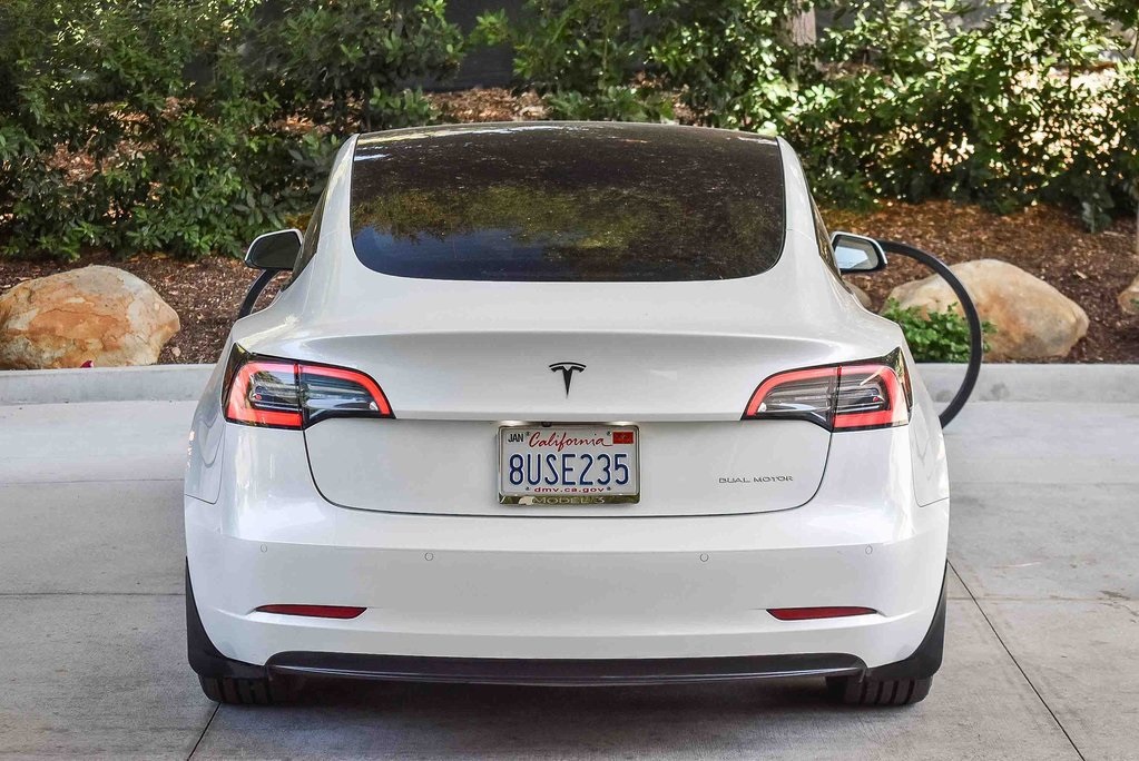 2021 Tesla Model 3 Long Range photo 5
