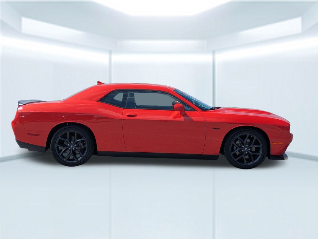 2023 Dodge Challenger R/T photo 5