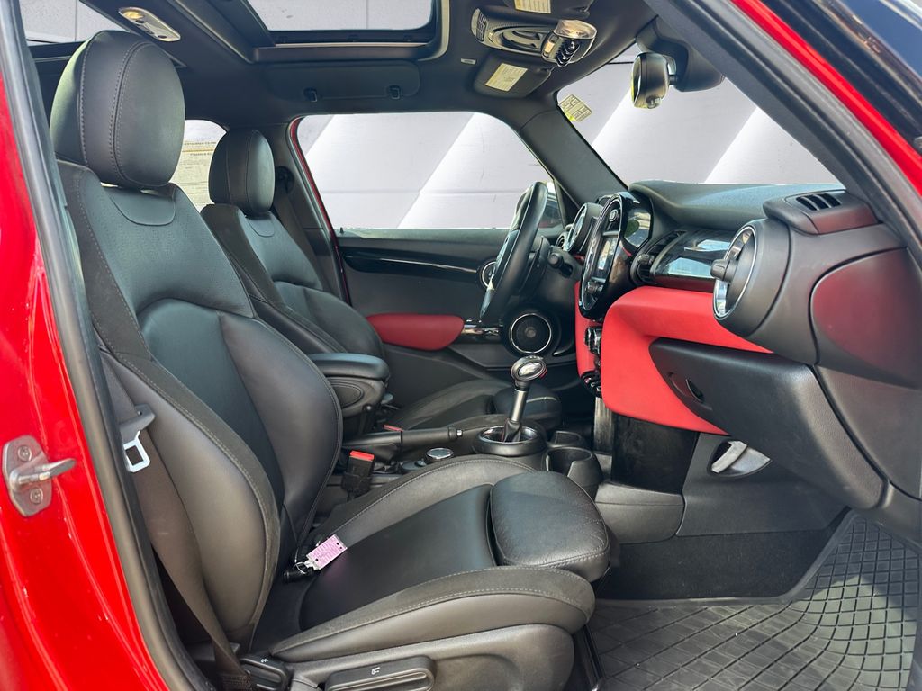 2019 Mini Cooper 4 Door Hardtop Signature photo 13