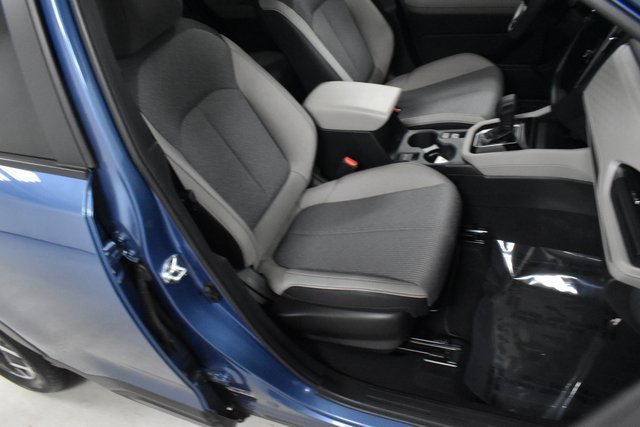 2025 Subaru Forester Premium photo 13