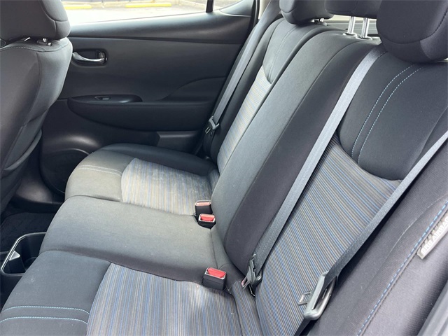 2023 Nissan Leaf S photo 19