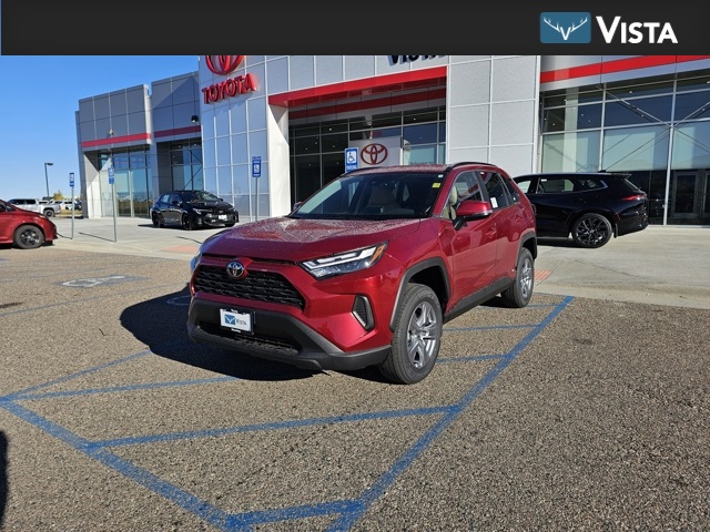 2025 Toyota RAV4 XLE's photo