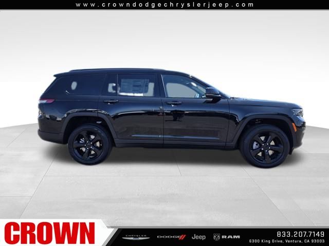 2025 Jeep Grand Cherokee Limited photo 3