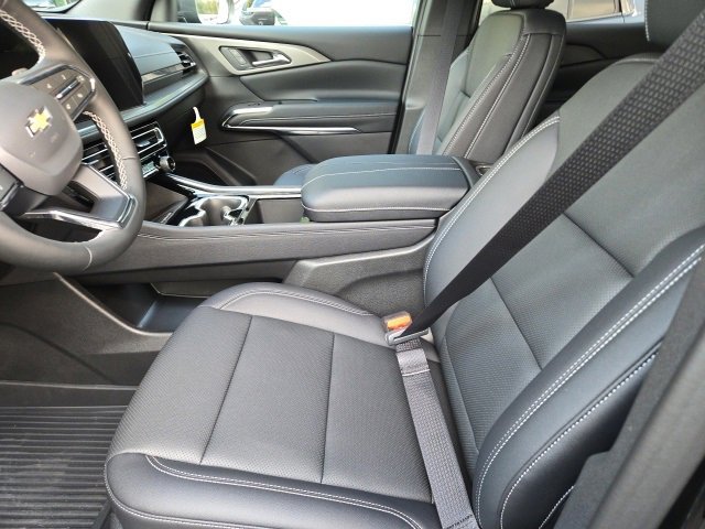 2026 Chevrolet Traverse photo 9