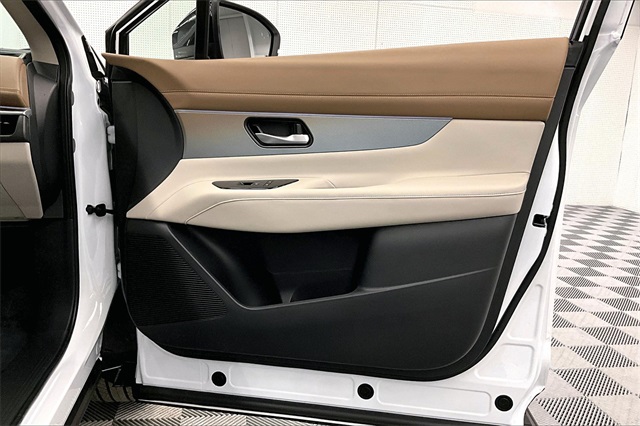 2025 Nissan Murano Platinum photo 32
