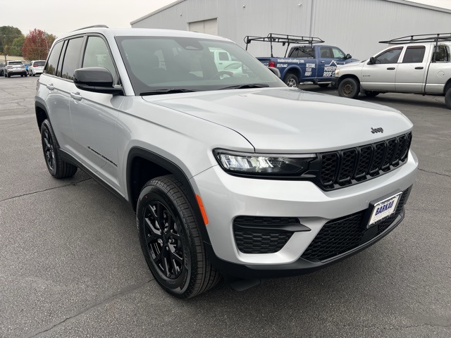 2025 Jeep Grand Cherokee Altitude's photo