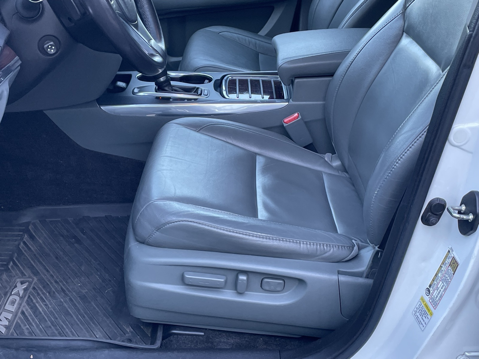 2014 Acura MDX Technology SH-AWD photo 27