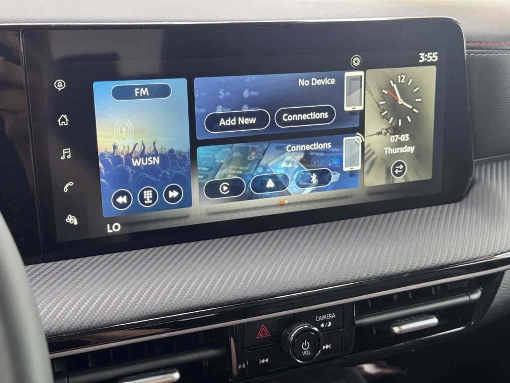 2025 Nissan Kicks SR photo 4