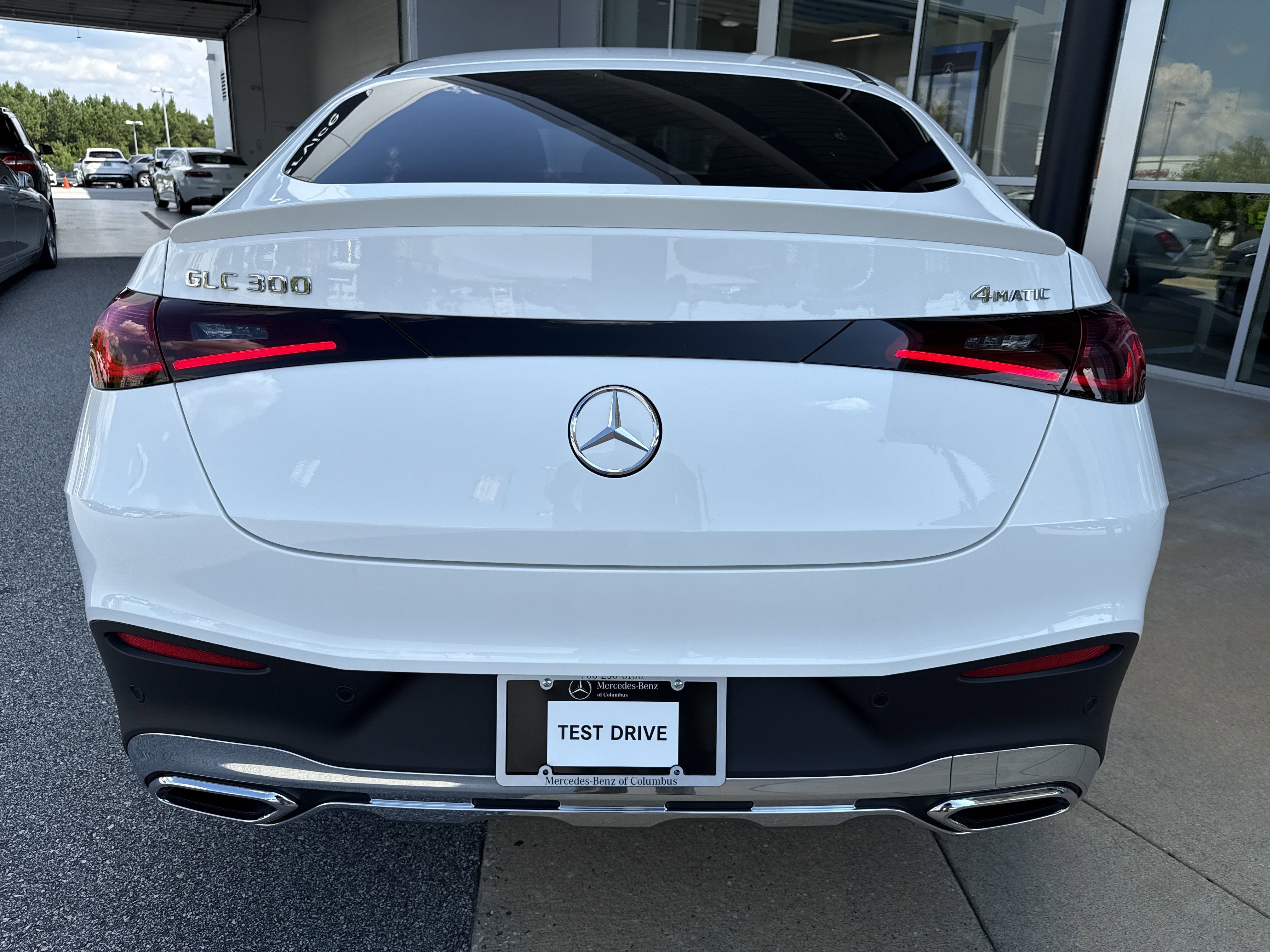 2026 Mercedes Benz GLC 300 4MATIC photo 4