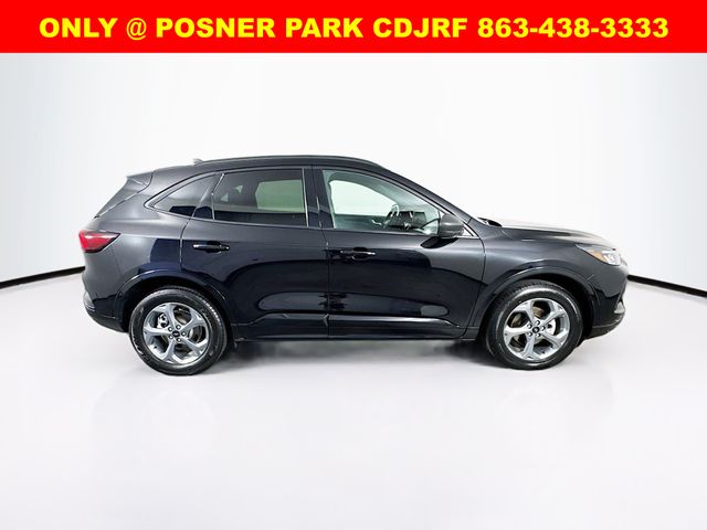 2023 Ford Escape ST-Line photo 8