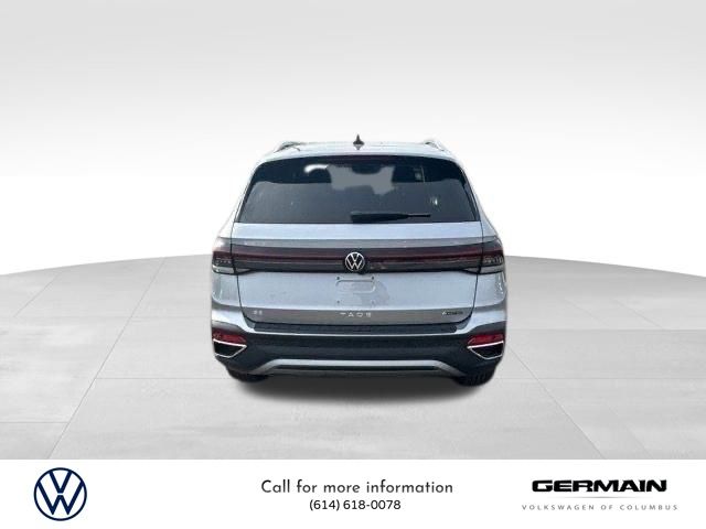 2025 Volkswagen Taos SE photo 4
