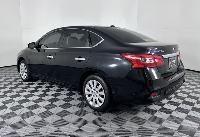 2017 Nissan Sentra SV photo 4
