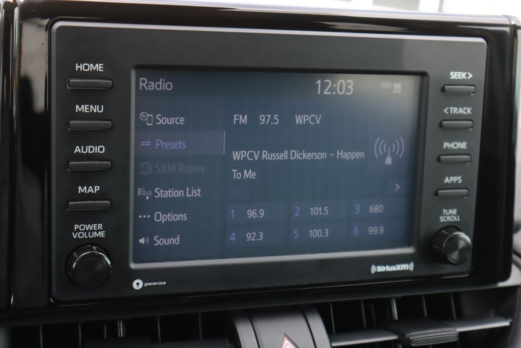 2020 Toyota RAV4 LE photo 13