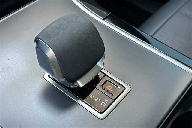 2025 Land Rover Range Rover Velar SE photo 21