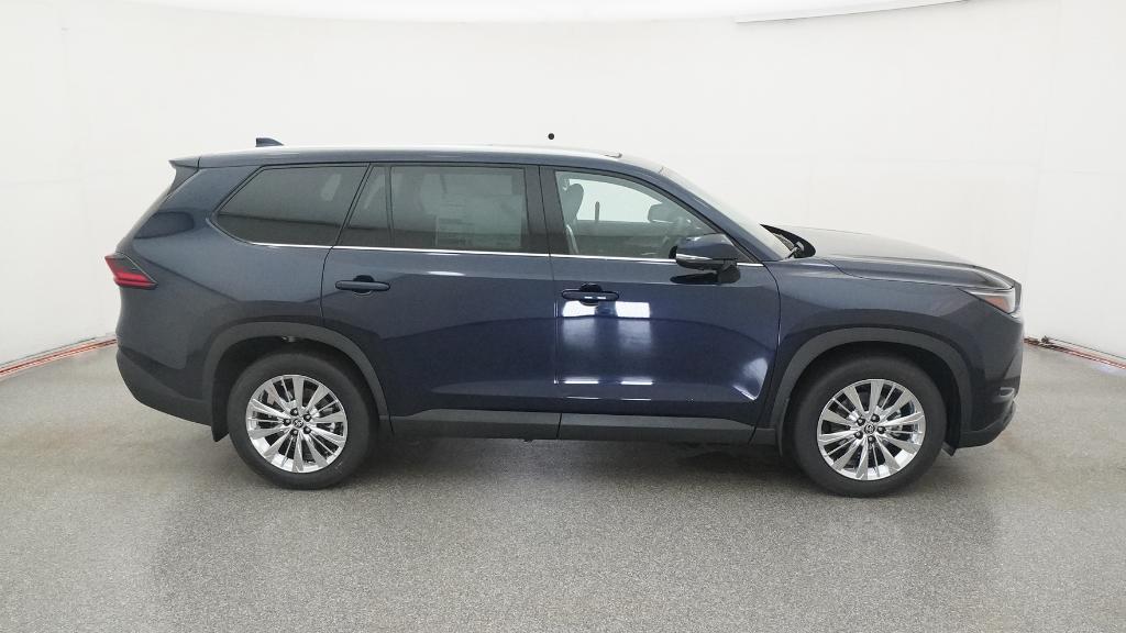 2026 Toyota Grand Highlander Platinum AWD photo 25