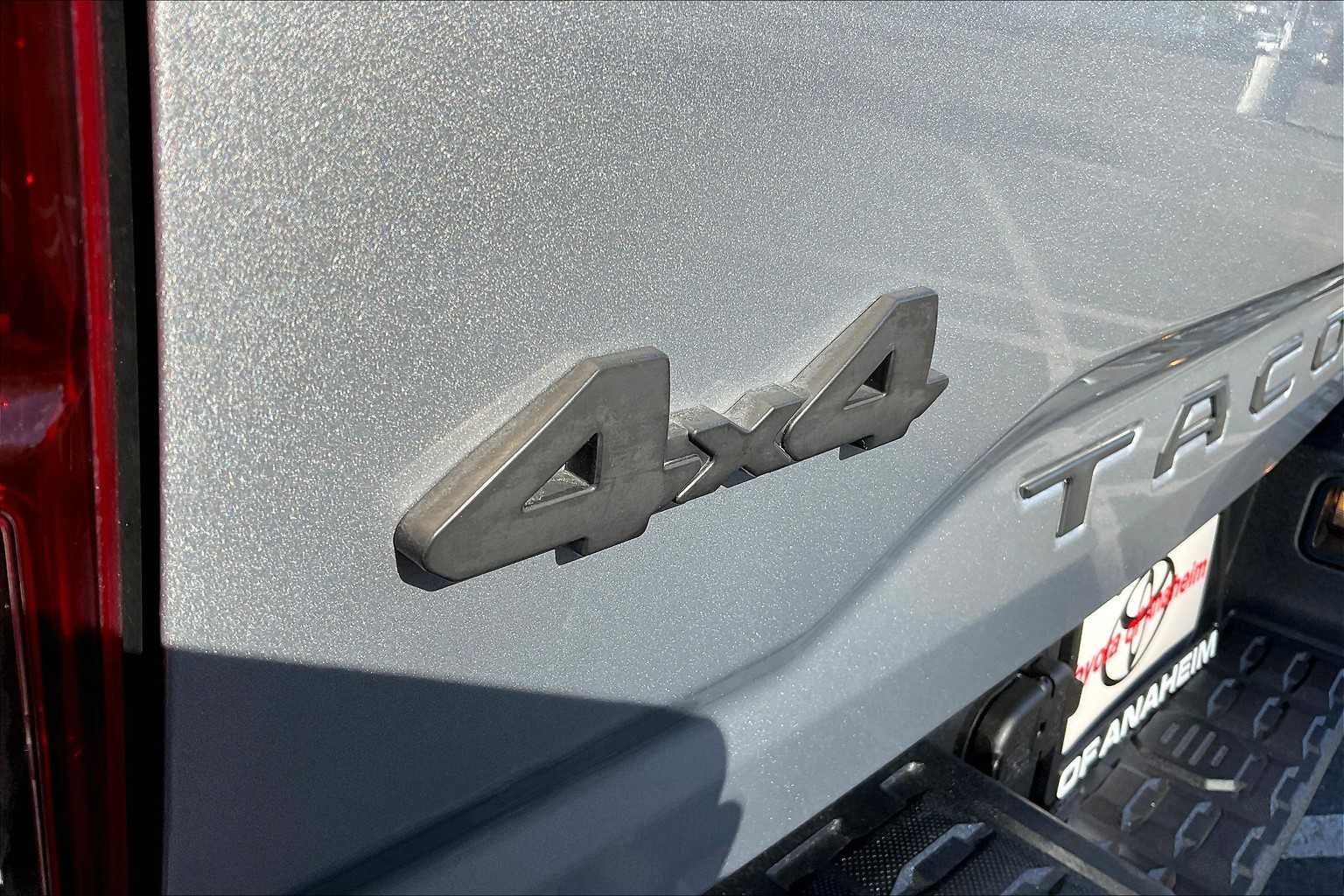 2019 Toyota Tacoma SR 4x4 Double Cab V6 photo 9