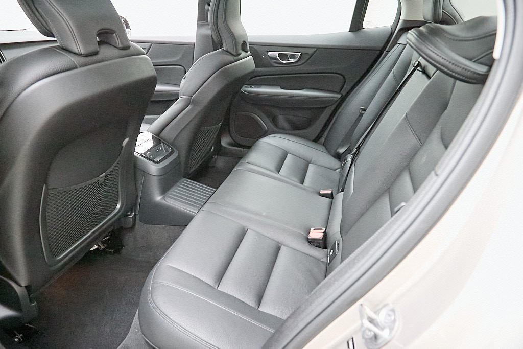 2025 VOLVO S60 - Image 21