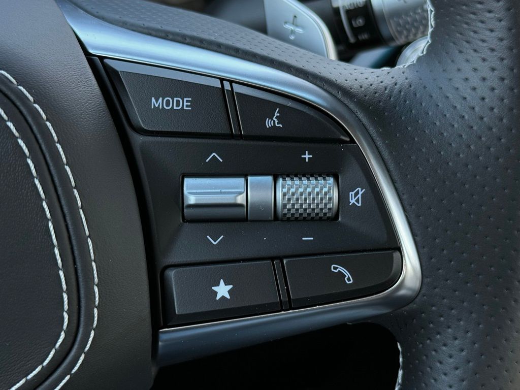 2025 Genesis G70 3.3T Sport Advanced photo 26
