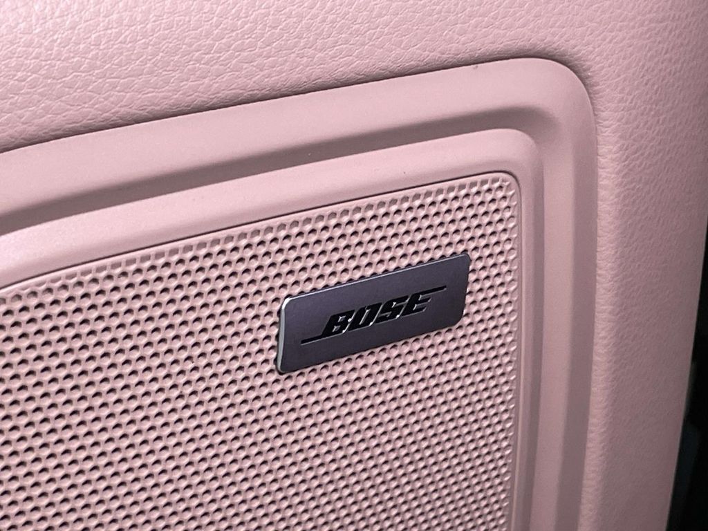 2024 Porsche Macan T photo 29