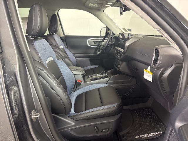 2025 Ford Bronco Sport Outer Banks photo 4
