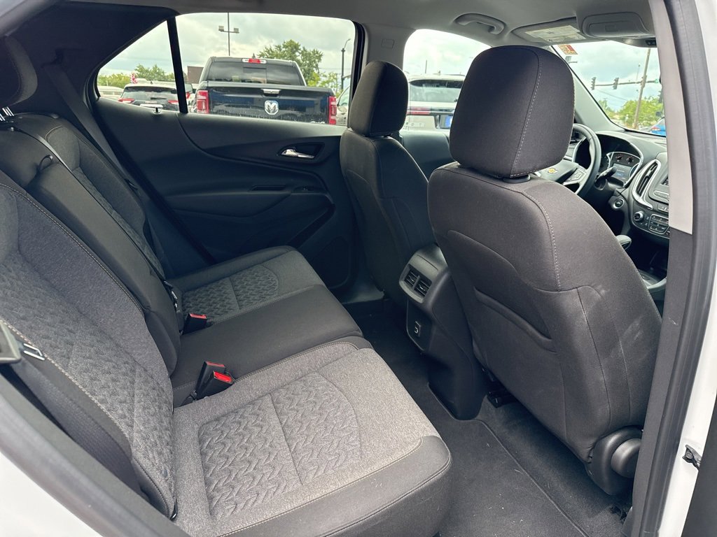 2024 Chevrolet Equinox LT photo 30