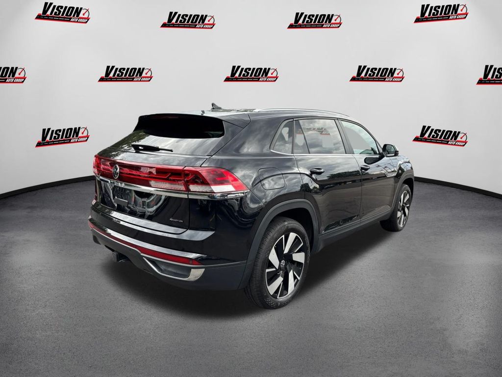 2024 Volkswagen Atlas Cross Sport SE Technology photo 5